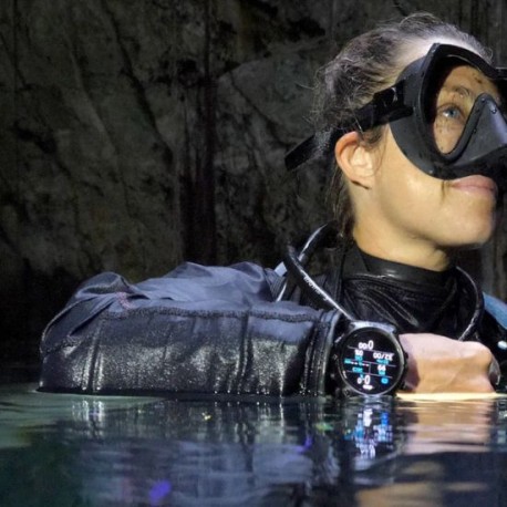 Shearwater Teric Tauchuhr Schwarz